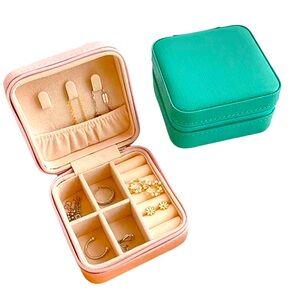 OCEANS FINE JEWELRY Jewelry box. Comes in Turquoise or Pink